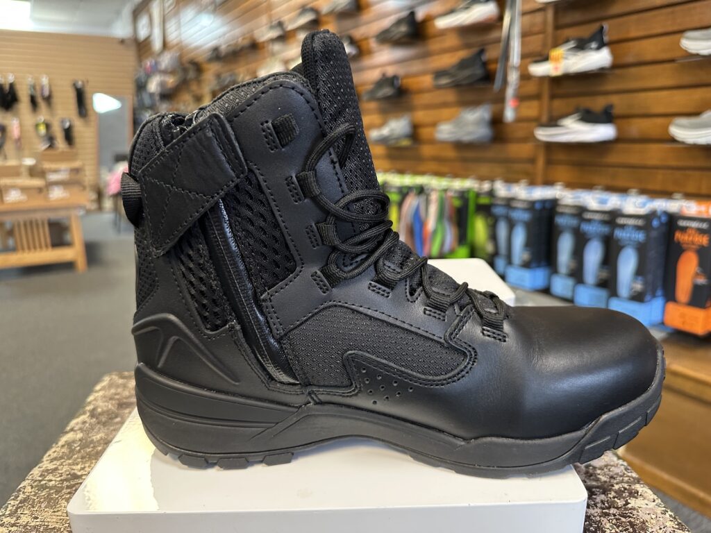 TR1040-ZWP Boot zipper side