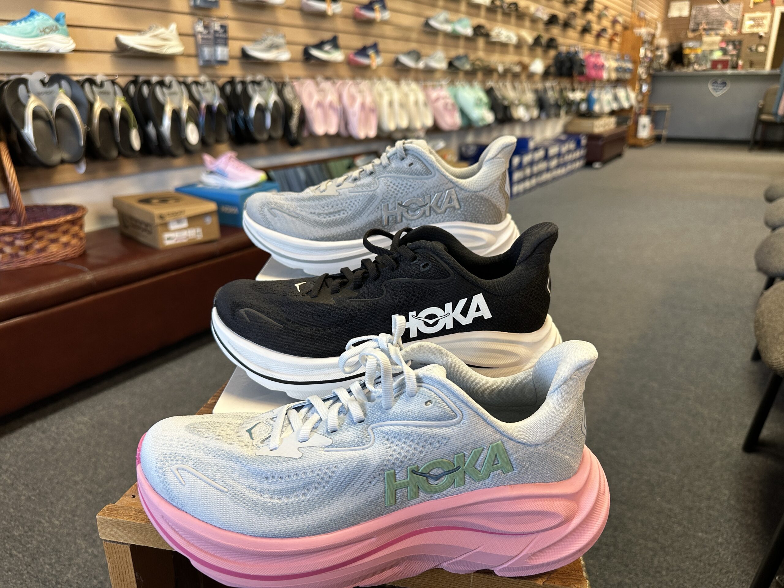 Women's Hoka Clifton 10